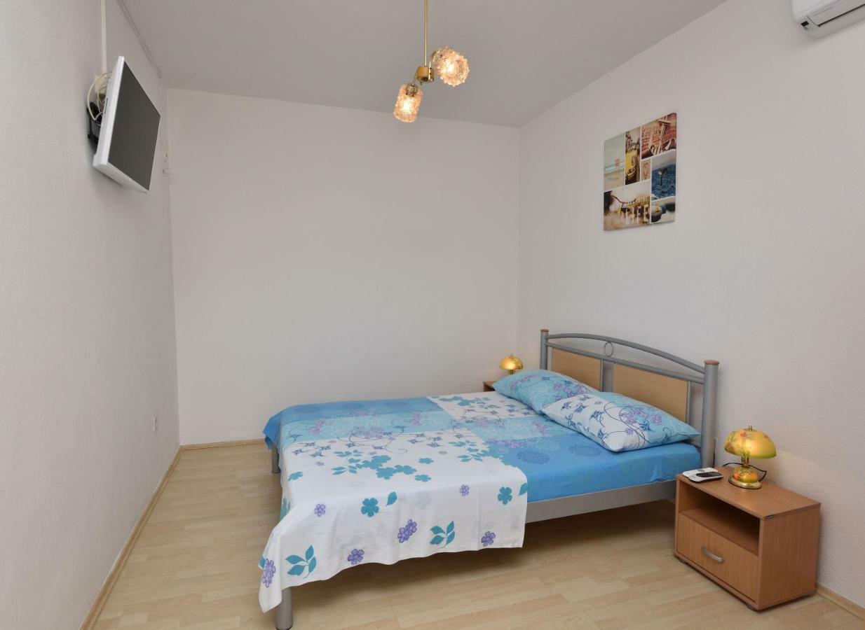Apartment Dijo I Primošten Екстериор снимка